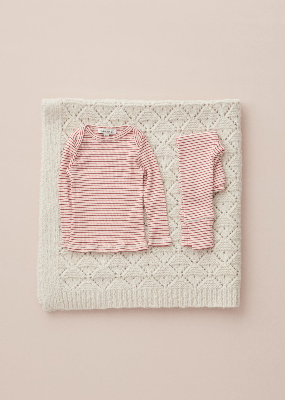 Kishon Baby Tee i Redcurrant / Cream fra CARAMEL