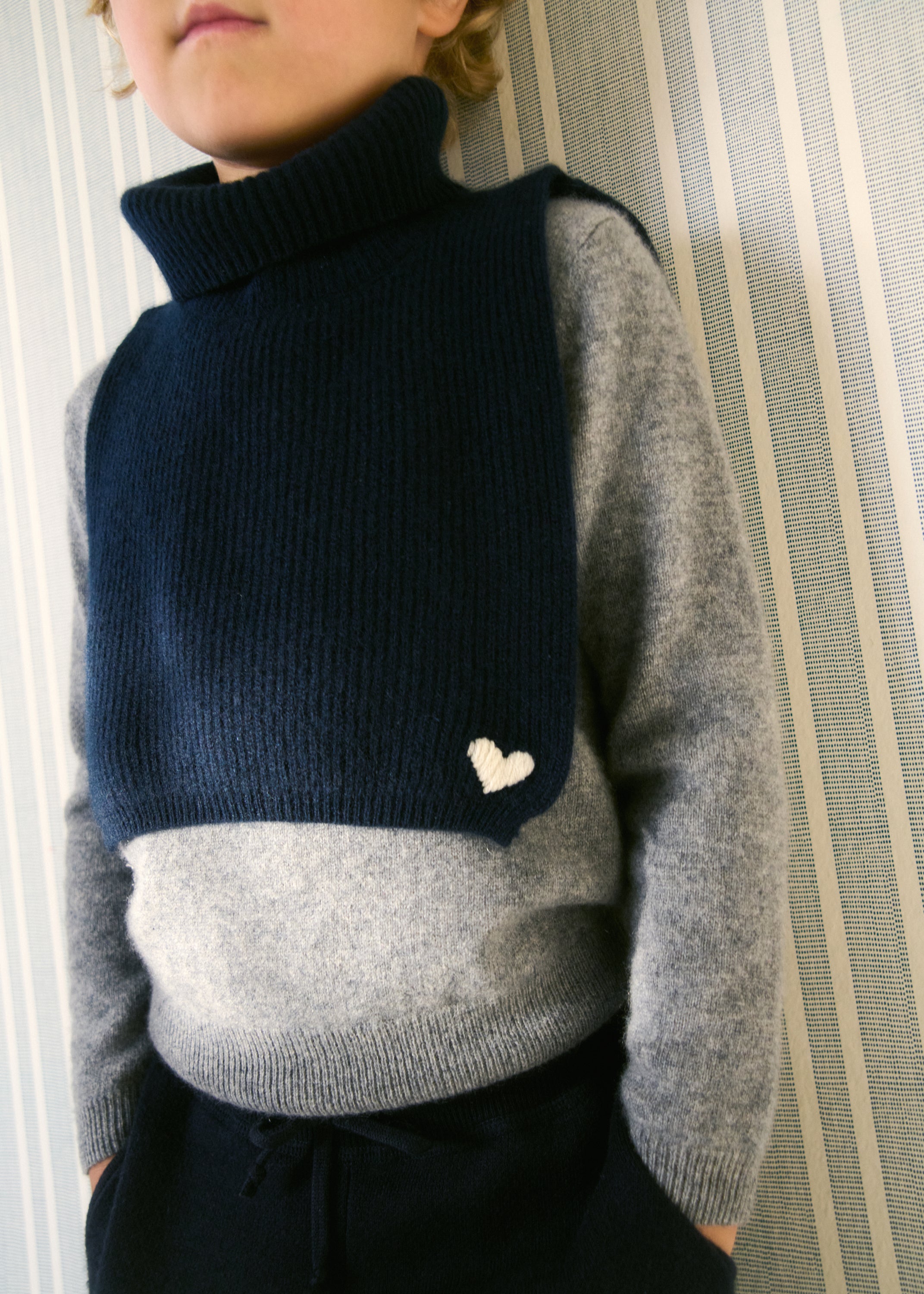 Luna Neck Collar Navy - CO LABEL