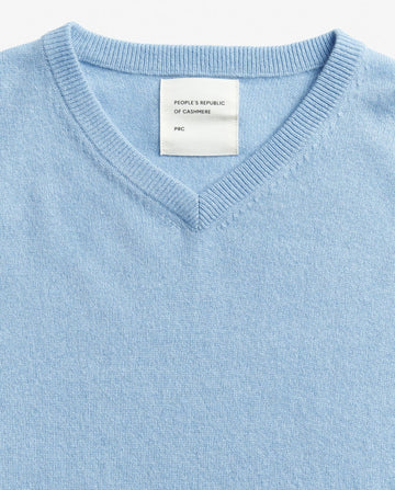 Women's Fitted 90's V-Neck – Light Blue